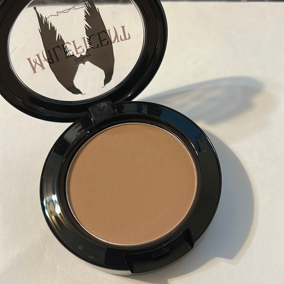 MAC cosmetics Disneys Malelificent sculpting powder in Sculpt - Picture 2 of 3